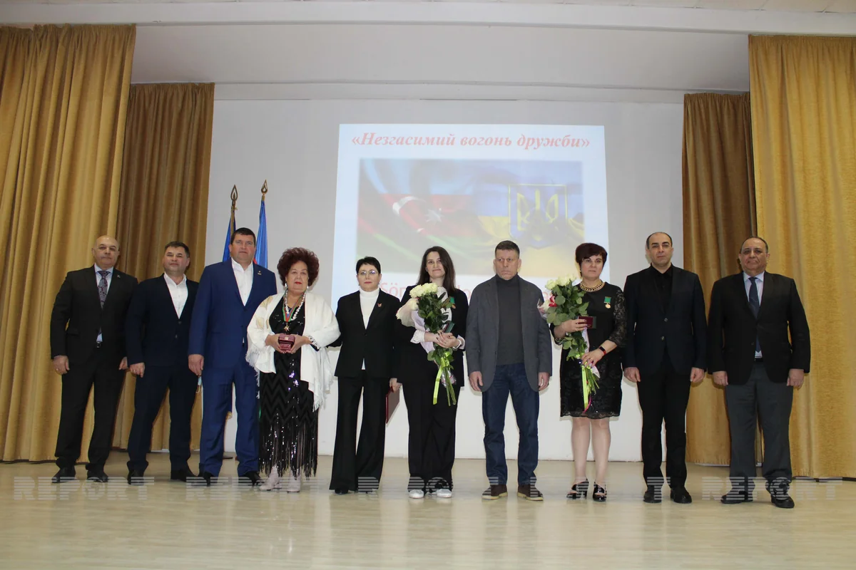 Azərbaycanın dövlət mükafatları ukraynalı müəllimlərə təqdim olunub