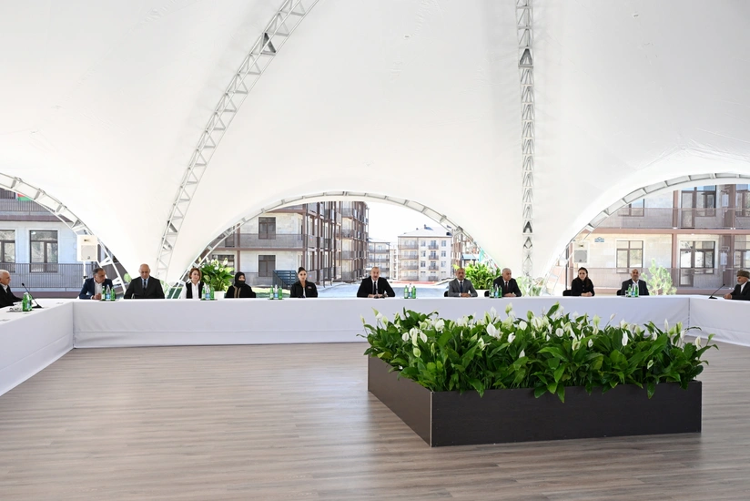 Prezident İlham Əliyev Cəbrayıl şəhərində inşa olunan yaşayış kompleksinin açılışında iştirak edib - YENİLƏNİB-2