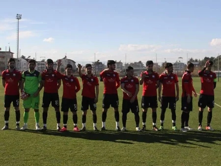 Traktorsazi komandası Antalyada Qəbələ ilə oyuna qara sarğıda çıxıb - FOTO