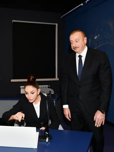 İlham Əliyev və Mehriban Əliyeva Bakıda “STEAM İnnovasiya Mərkəzi”nin açılışında iştirak ediblər