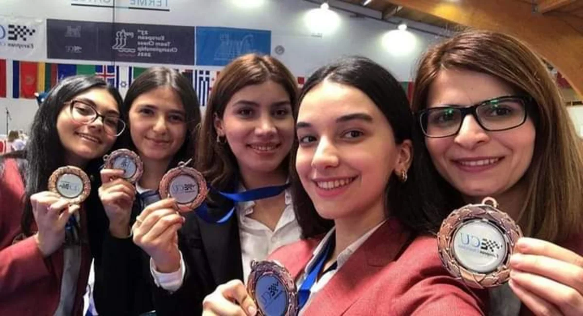Avropa çempionatı: Azərbaycanın şahmat yığması yenidən bürünc medal qazanıb