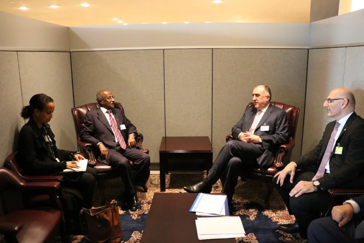 Elmar Mammadyarov meets his Sierra Leona and Eritrea counterparts