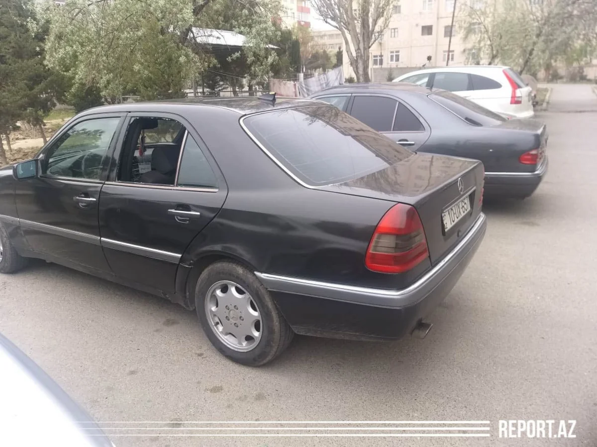 В Сумгайыте совершена кража из автомобиля