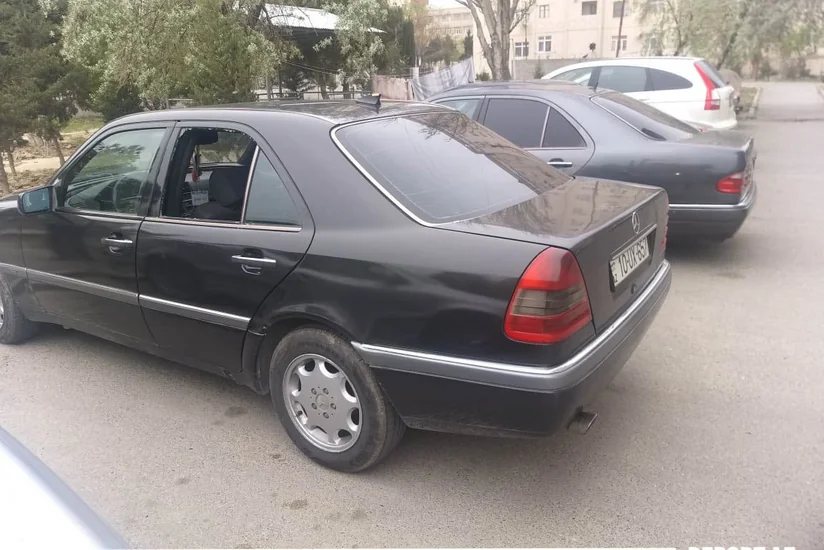 В Сумгайыте совершена кража из автомобиля