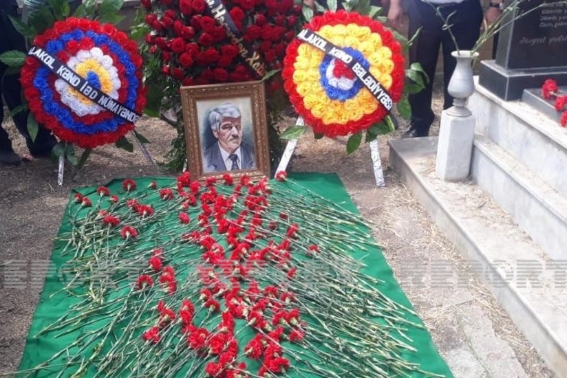 Əməkdar jurnalist Nasir Əhmədli dəfn olunub