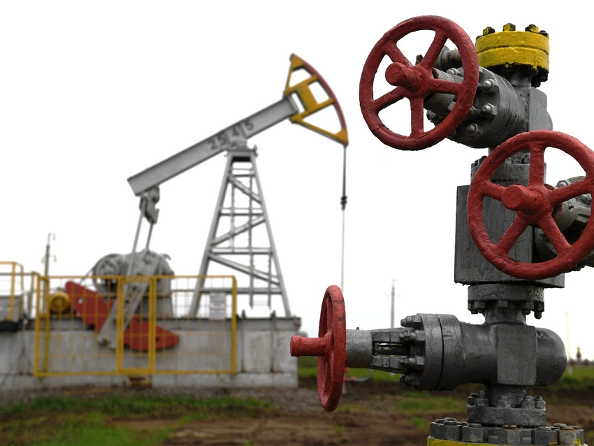 Çində neft emalı rekord həddə çatıb