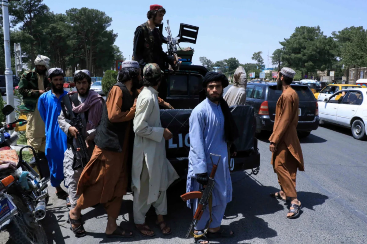 Taliban in talks on handing over Kabul without fight