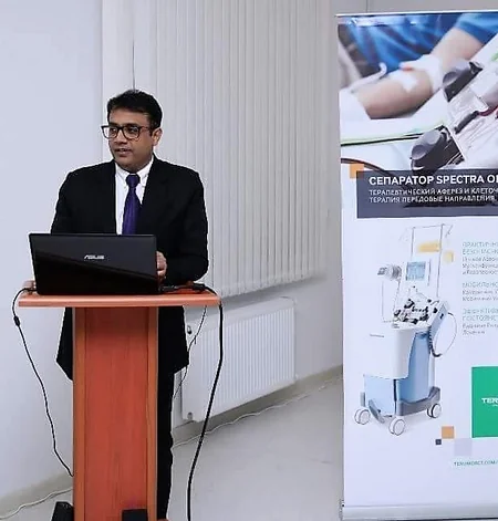 Hindistanlı həkim Bakıda sümük iliyi transplantasiyası üzrə seminar keçirib