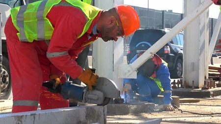 Xocəsəndə yeni yerüstü piyada keçidi tikilir