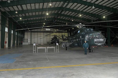 Dövlət Sərhəd Xidmətinin rəisi aviasiya dəstəsinin yeni qarnizon kompleksi ilə tanış olub - FOTO