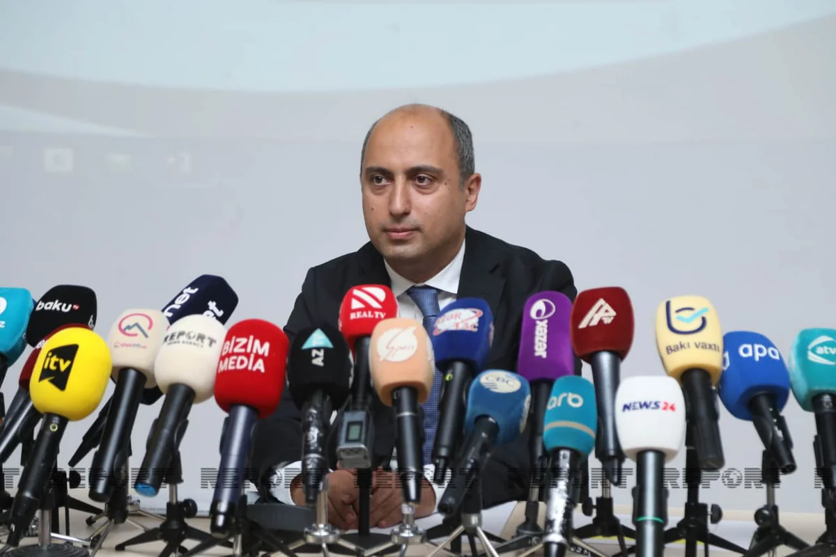 Vəzifə maaşlarına əlavələrin neçə direktor və müavininə şamil olunacağı açıqlanıb