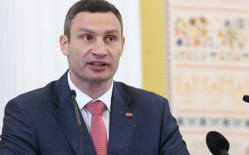 Ukraynalı boksçu Vitali Kliçko xəstəxanaya yerləşdirilib