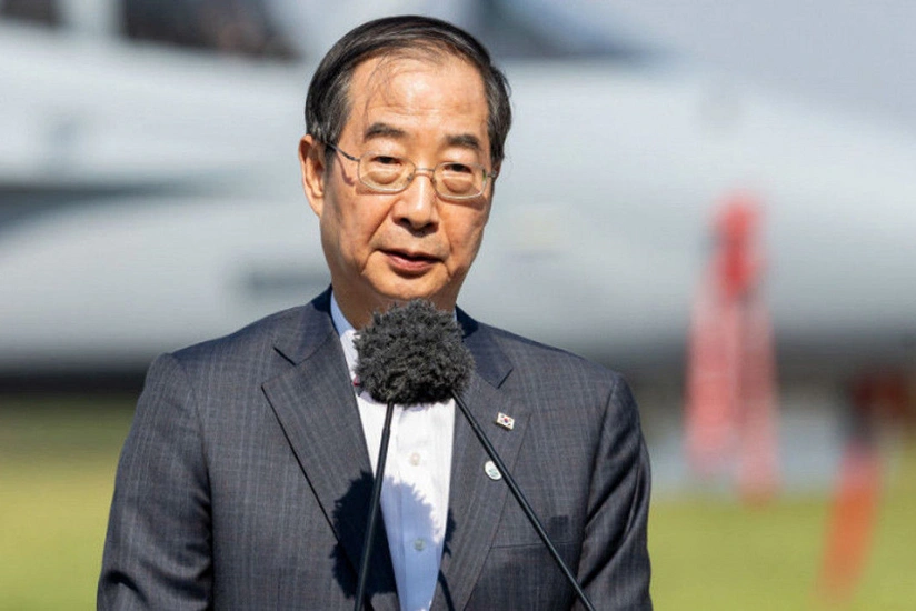 South Korea's former acting leader Han Duck-soo to contest June 3 election