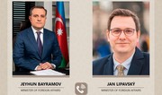 Ceyhun Bayramov çex həmkarı ilə ikitərəfli münasibətləri müzakirə edib
