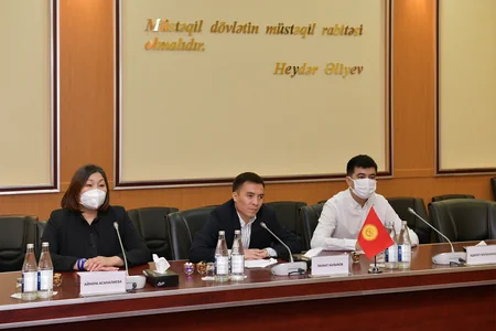 Qırğızıstan Azərbaycanın mobil cihazların qeydiyyatı təcrübəsini öyrənir