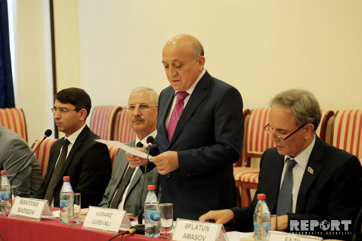 Mübariz Qurbanlı: Dini xurafatla dini radikalizm bir medalın iki üzüdür