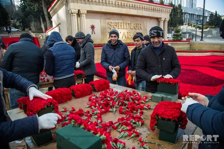Bakı şəhidlərini anmağa hazırlaşır - FOTOREPORTAJ