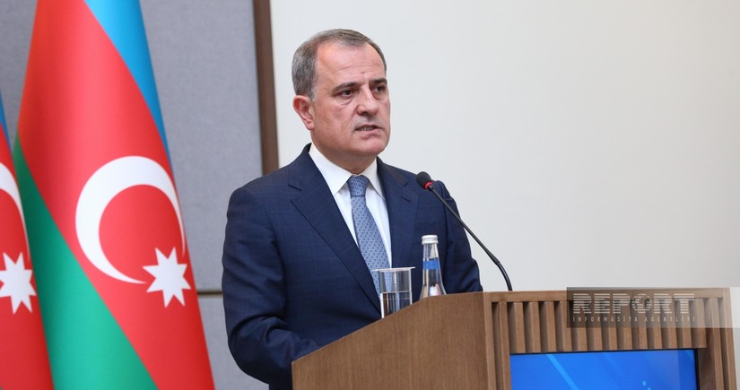 Ceyhun Bayramov İƏT XİN Şurasının iclasında iştirak etmək üçün Türkiyəyə yola düşüb