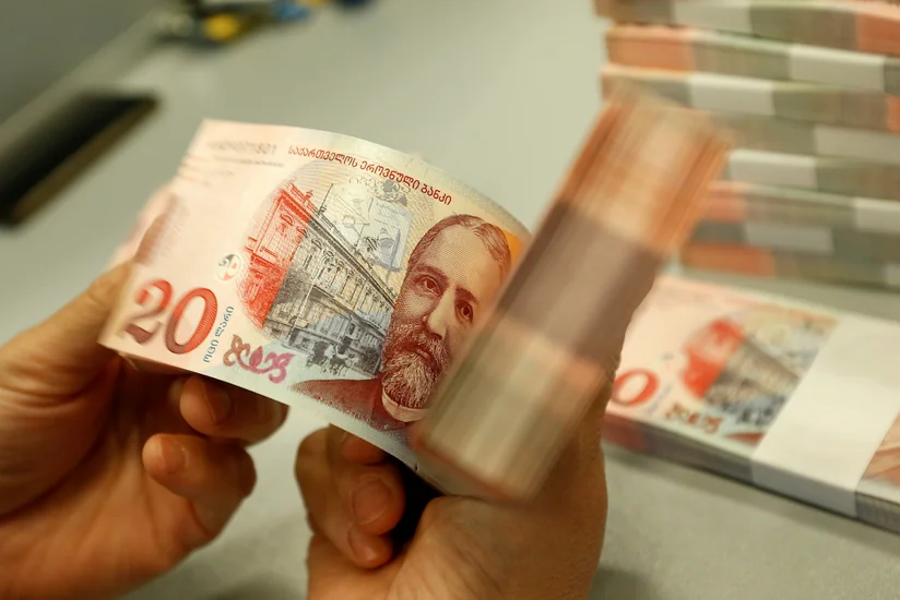 Gürcüstanda hüquqları pozulan müştərilərə ödənilən kompensasiyanın məbləği açıqlanıb