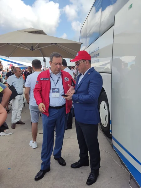 Azərbaycan rəsmiləri Türkiyədəki vətəndaşlarımızın problemlərini dinləyib