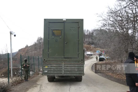 Russian peacekeepers dismantle their tents set up in protest area, take away containers - VIDEO