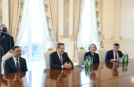 President Ilham Aliyev receives CEO of Schlumberger Overseas S.A