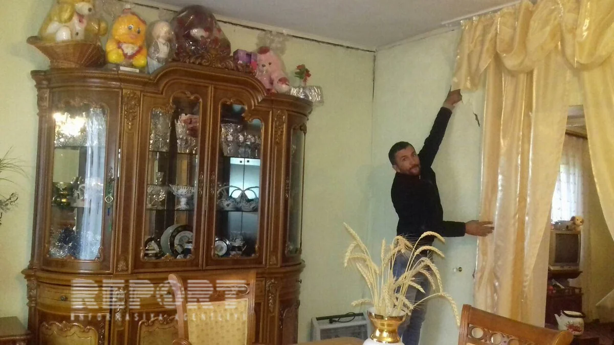 Qubaya yağan aramsız yağışlar nəticəsində daha bir ev çöküb - FOTO