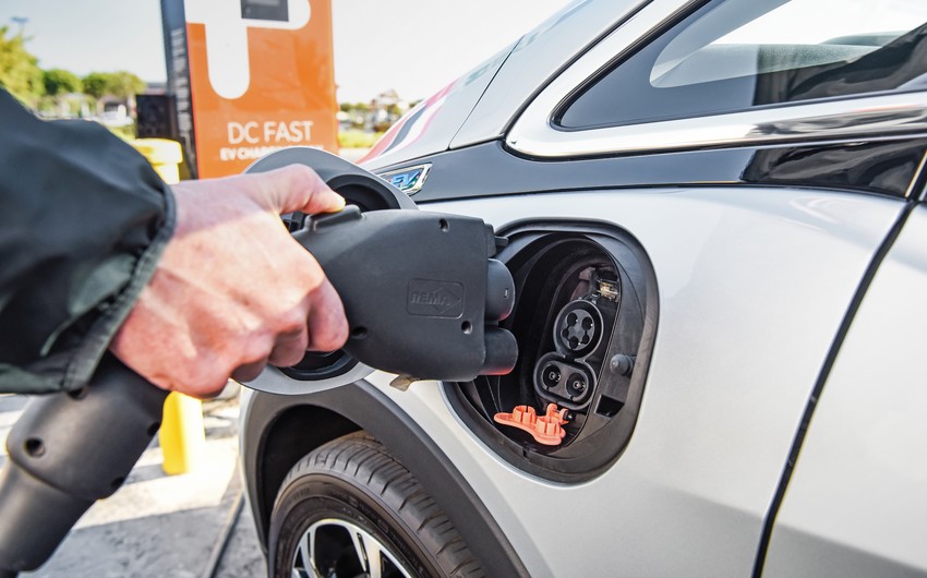 Elektromobillər sərfəli qiymətə satılacaq