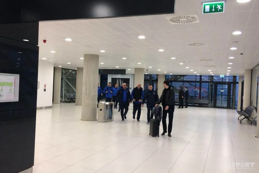 Azərbaycanın futbol millisi Zaqreb şəhərinə çatıb