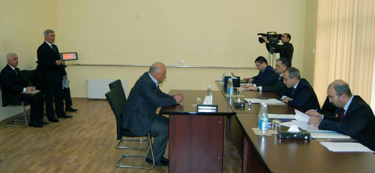 Təhsil naziri Qobustanda vətəndaşları qəbul edib