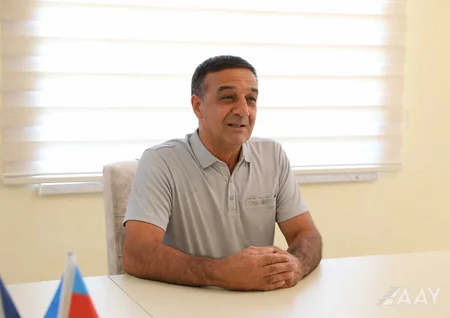 Saleh Məmmədov İsmayıllı və Ağsu rayonlarından olan vətəndaşları qəbul edib