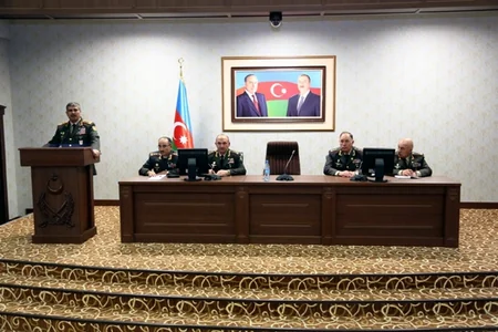 Müdafiə naziri Əlahiddə Ümumqoşun Ordunun hərbi hissələrində olub