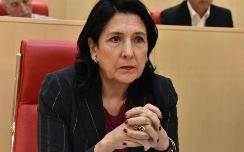 Gürcüstan prezidentinin iki qatili əfv etməsi böyük narazılıq doğurub