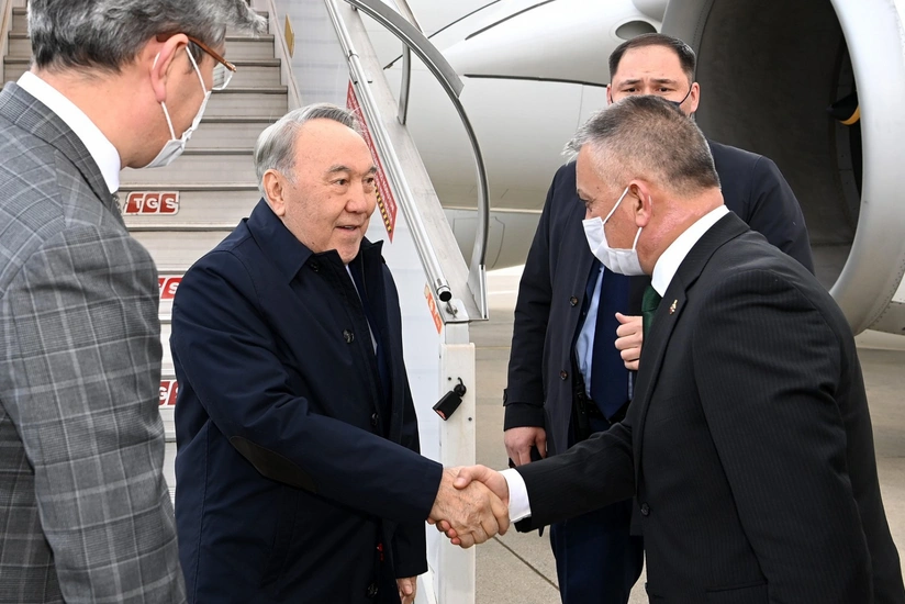Назарбаев прибыл в Анталью для участия в дипломатическом форуме