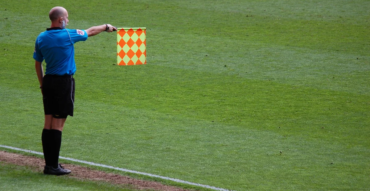 Futbolda ofsaydla bağlı yeni qərar açıqlandı