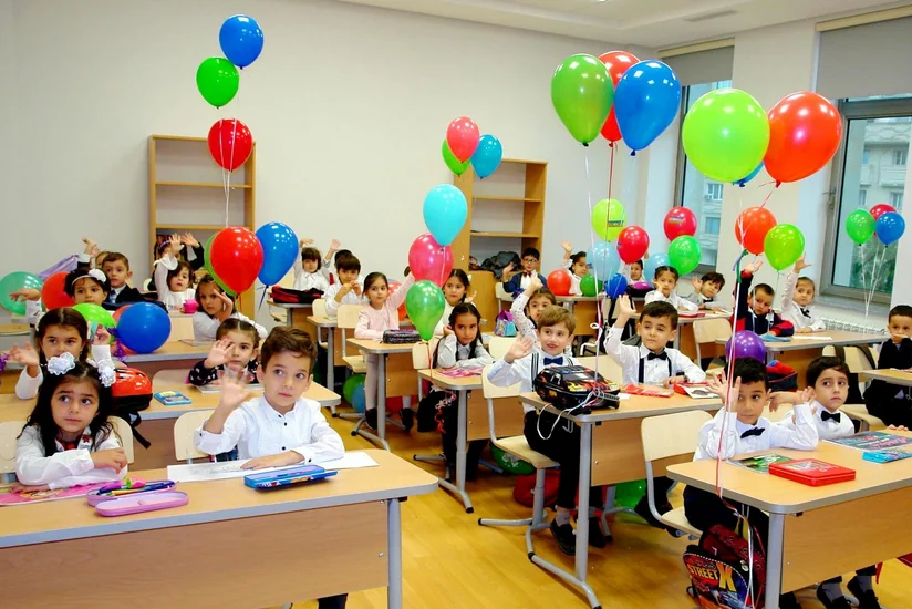 İndiyədək birinci sinfə qeydiyyatla bağlı müraciət edənlərin sayı açıqlanıb