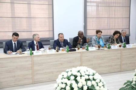 BƏT-in Baş direktoru Azərbaycan Həmkarlar İttifaqları Konfederasiyasında olub