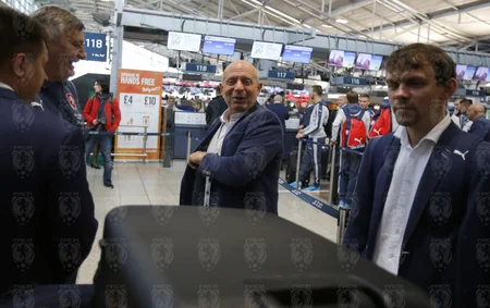 DÇ-2018: Çexiya milli komandası Azərbaycan yığması ilə keçirəcəyi seçmə qrup matçı üçün Bakıya gəlib