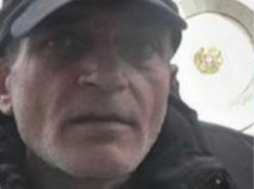 Ermənistan sakini etiraz əlaməti olaraq vətəndaşlıqdan imtina edib və Gürcüstana gedir
