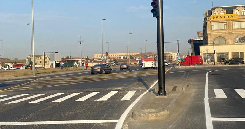 Bakının Ziya Bünyadov prospektinin Böyükşor-Pirşağı yolu ilə kəsişməsində hərəkətin təşkili dəyişib