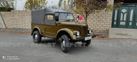 Kəlbəcərdən gətirdiyi avtomobili 27 ildir qoruyub saxlayır