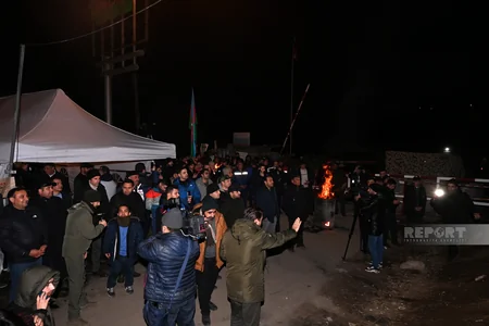 Şuşa-Xankəndi yolunda nümayişçilər və sülhməramlılara Fransa-Mərakeş oyununu izləmək üçün şərait yaradılıb