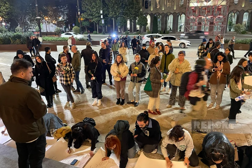 Tbilisidə parlamentin qarşısında Gürcüstanda erkən nikahla bağlı aksiya təşkil edilib