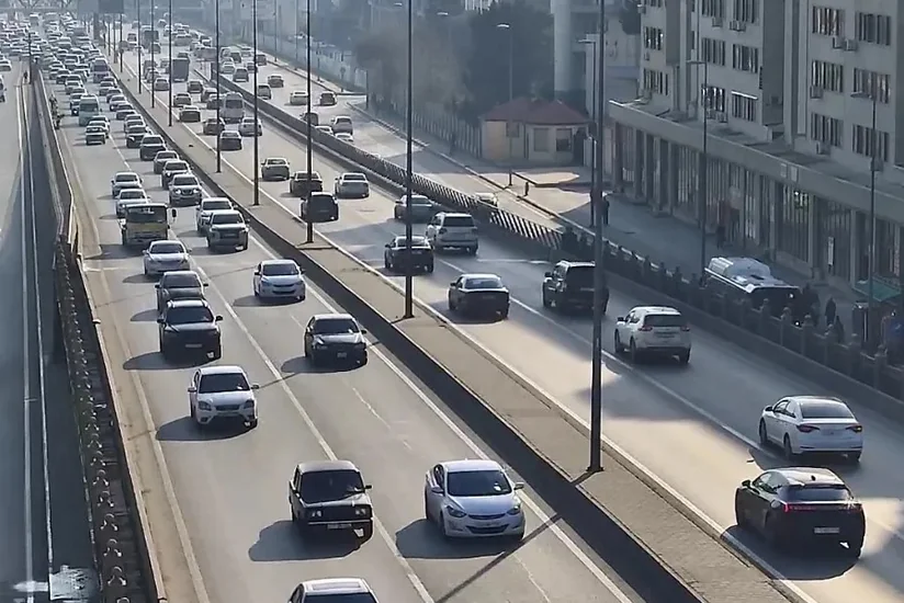 Bakının bir sıra yollarında tıxac yaranıb