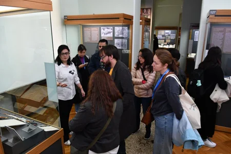 COP29 çərçivəsində Azərbaycana gələn xarici jurnalistlər tarixi, mədəni və nadir eksponatlarla tanış olublar