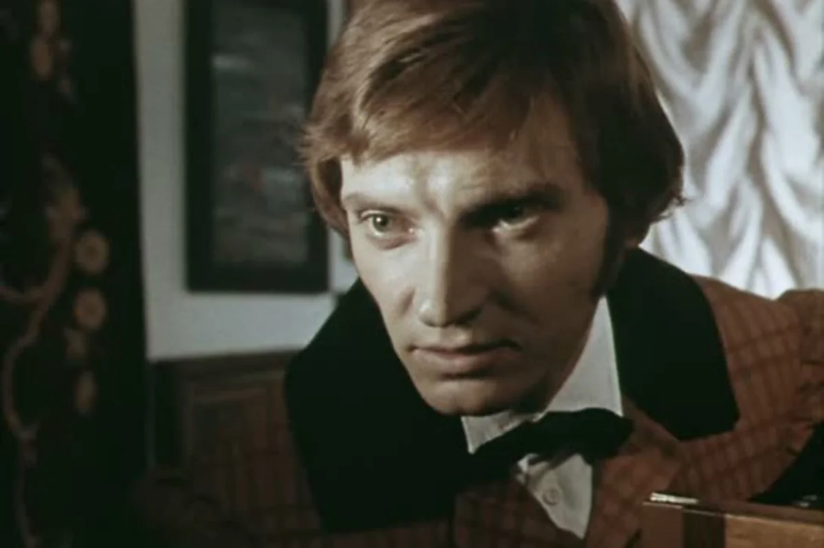 Умер актер из фильма Приключения Электроника