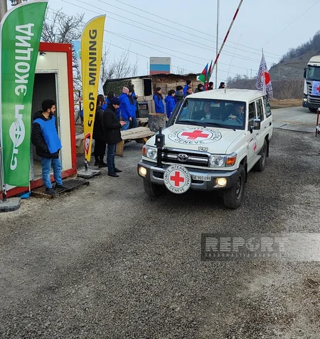 По дороге Ханкенди-Лачын беспрепятственно проехали автомобили МККК