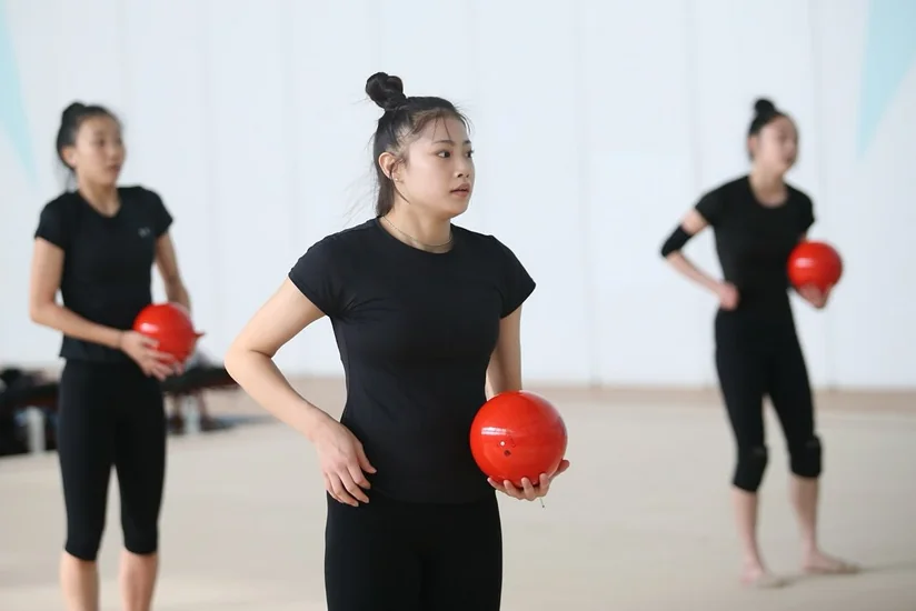 Cənubi Koreya gimnastları təlim-məşq toplanışı üçün Bakıya gəliblər