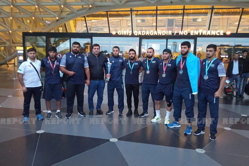 Dünya çempionatında uğurla çıxış etmiş çimərlik güləşi üzrə milli Vətənə qayıdıb