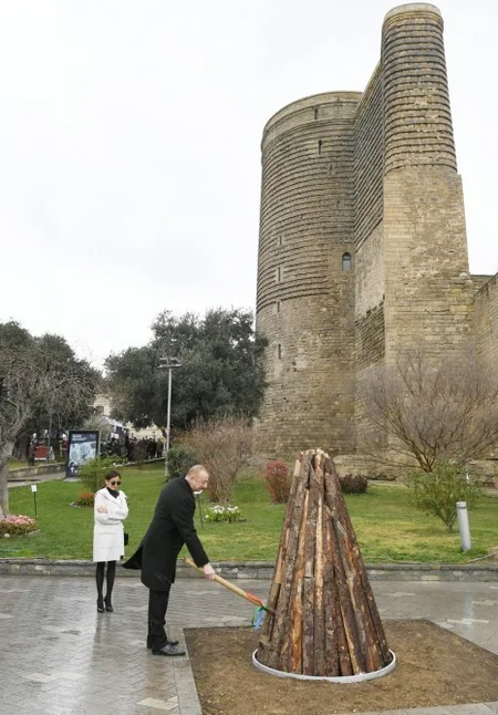 Prezident İlham Əliyev Novruz bayramı münasibətilə ümumxalq şənliyində iştirak edib - YENİLƏNİB-3